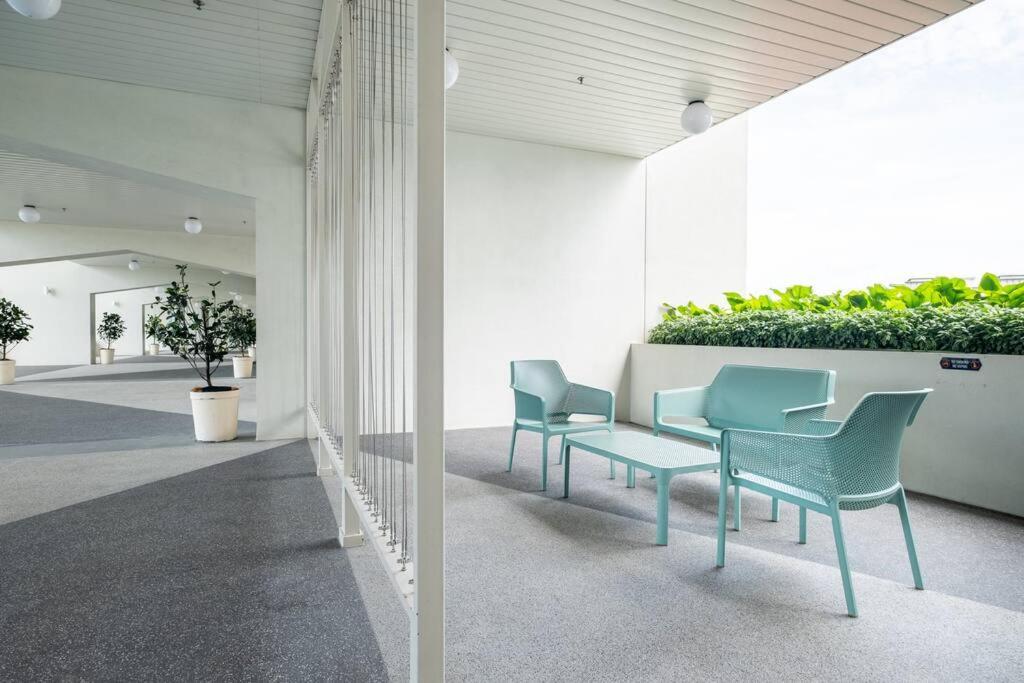 Pangsapuri The White House Opposite Sunway Velocity Mall Kuala Lumpur