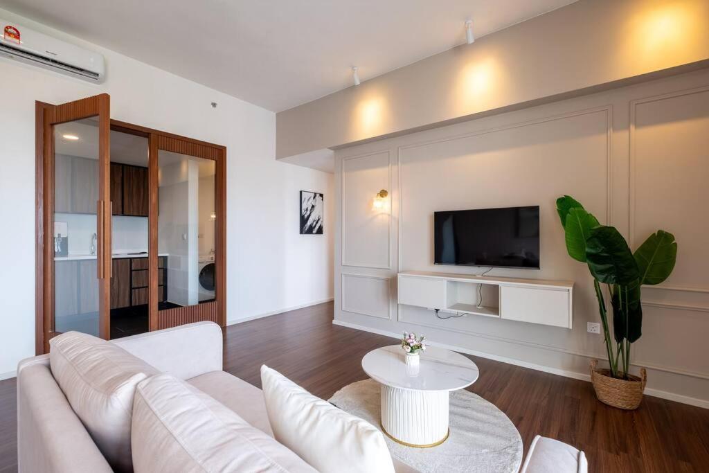 Apartemen The White House Opposite Sunway Velocity Mall *