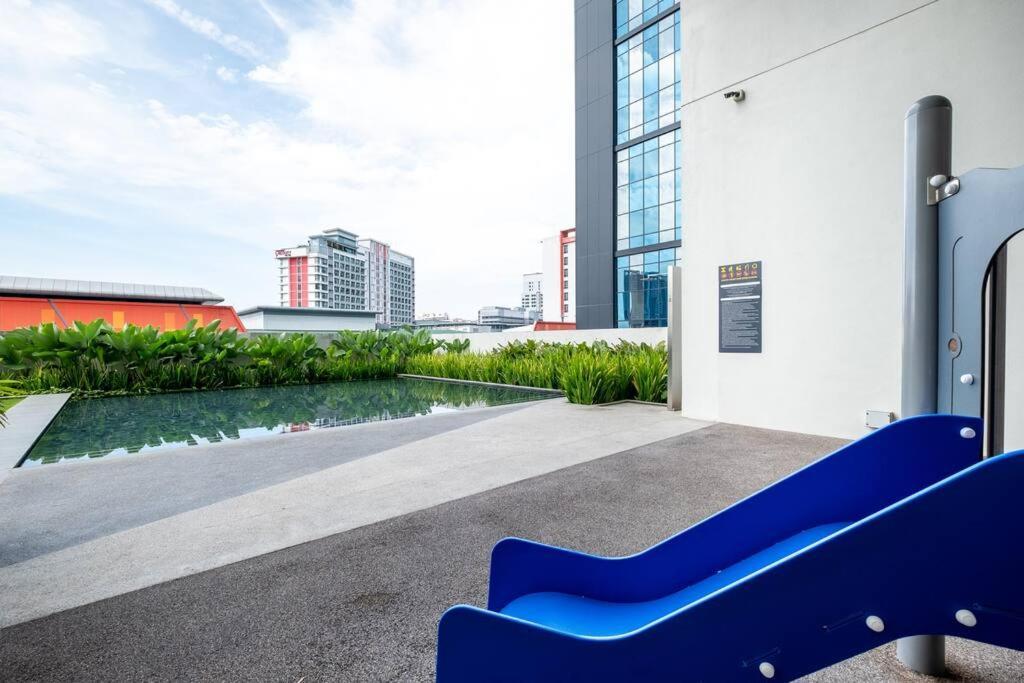 Pangsapuri The White House Opposite Sunway Velocity Mall Kuala Lumpur