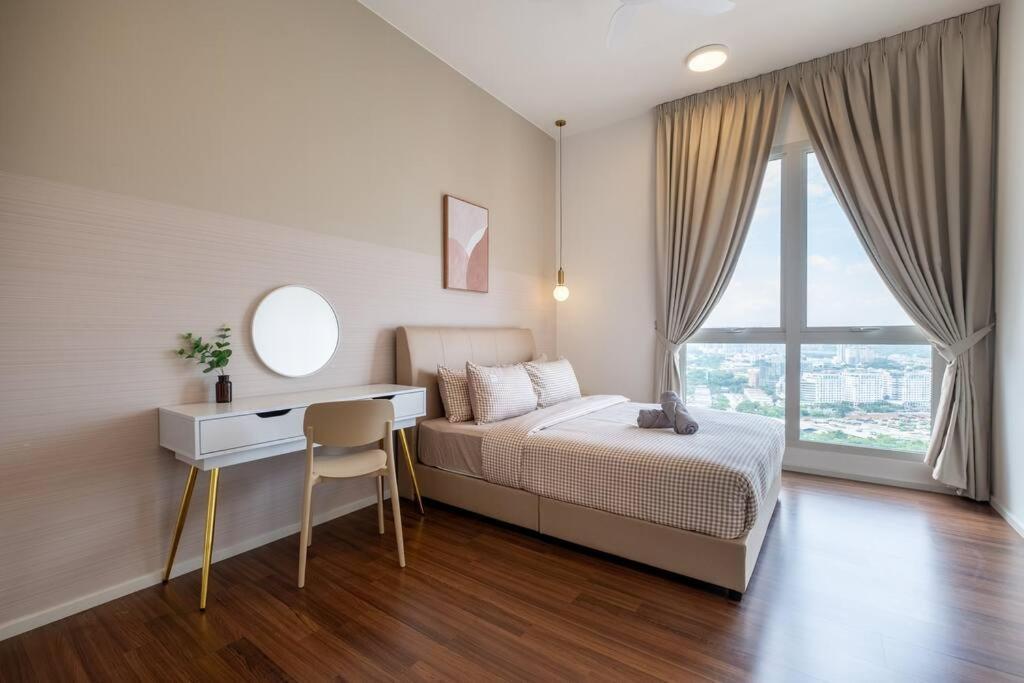The White House Opposite Sunway Velocity Mall Apartemen Kuala Lumpur